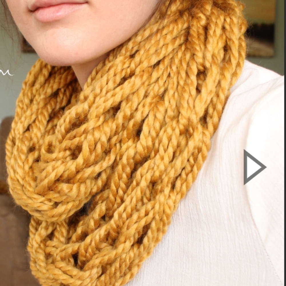 Hand Knit Chenille Black/Noir Infinity Scarf - Picture 7 of 7